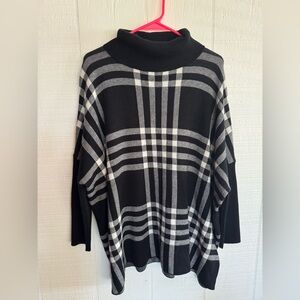 Tint & shadow size 2x Black and Gray Plaid Turtleneck Sweater